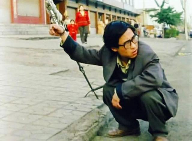 明白了《地久天长》里的时代变迁,才能真正读懂这部电影的深情!