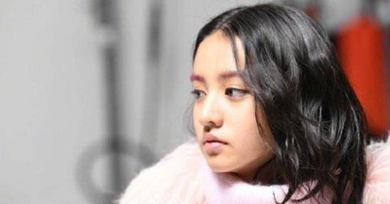 易烊千玺和木村拓哉女儿合作,网友炸了,一瞬间不知道该羡慕谁