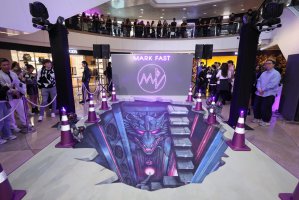 英国知名设计师品牌MARK FAST闪耀龙年，香港海港城限定3D展览震撼开启