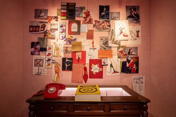 Christian Louboutinҳ.jpg